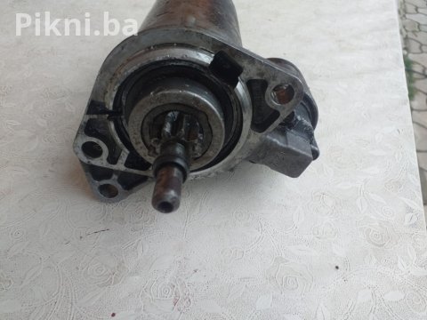 ISPRAVAN BOSCH Anlaser (Starter Motor) 12V - VW / Audi / Škoda (0 100 KM