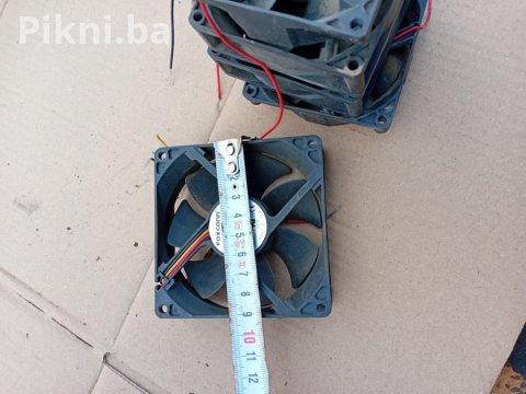 Ventilator 8x8cm turbina 12v elektro motor elektromotori coler 7 KM
