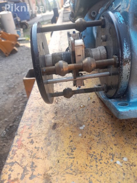 Elektro motor sa puz reduktorom 180w 24 obrtaja 9