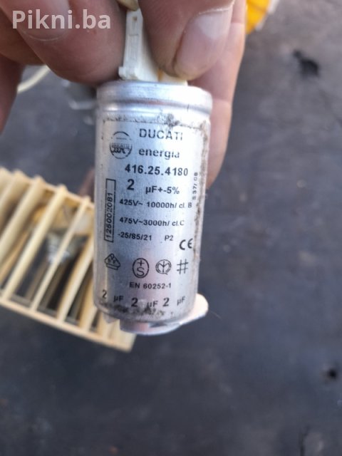 MOTOR SA VENTILATORIMA za Sušilicu Electrolux EDC77550W (ACC 2058 3