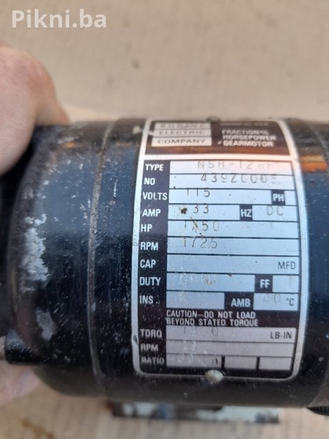 Elektro motor sa reduktorom 110v 1750/29 obrtaja elektromotori 11