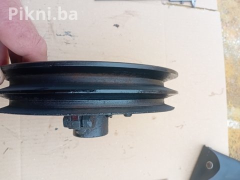 Metalalna remenica 210mm elektro motor elektromotori 6