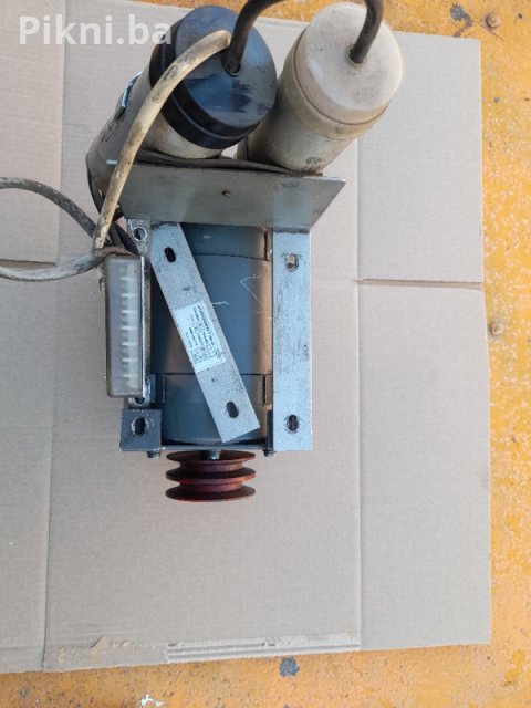 Izuzetan Elektromotor 220v - Jugodent Novi Sad ( kompresor ) 120k 9