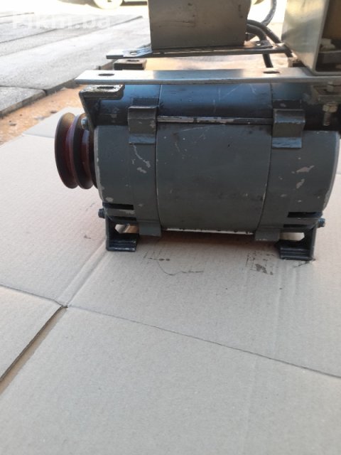 Izuzetan Elektromotor 220v - Jugodent Novi Sad ( kompresor ) 120k 6