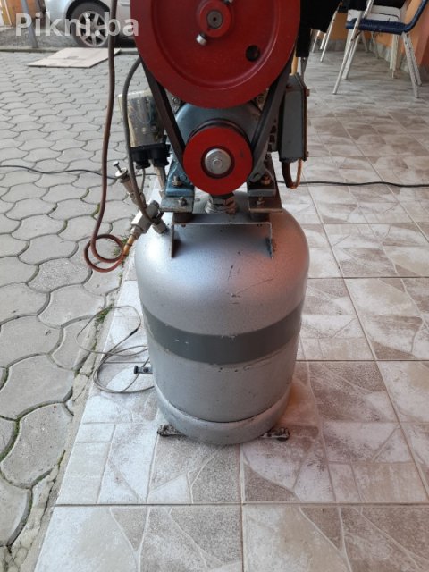 Profesionalni Stomatološki bešumni kompresor jugodent novi sad 4