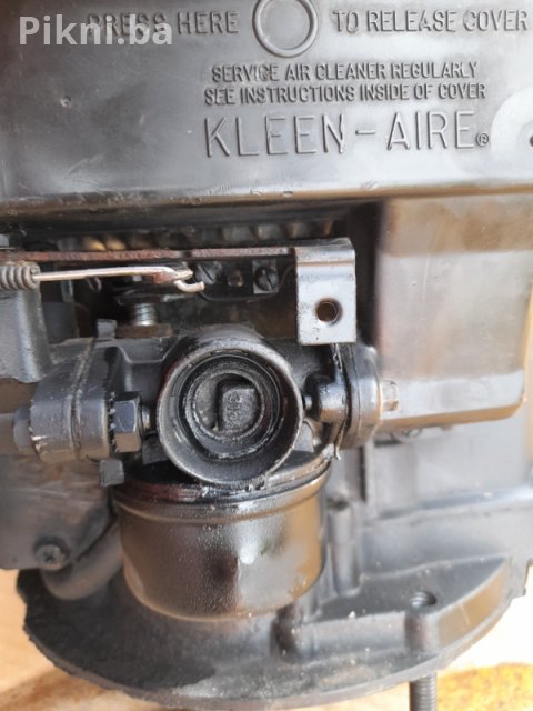 Motor za Kosilicu (Briggs & Stratton Tip) - Ispravan, Sitna Mana 4