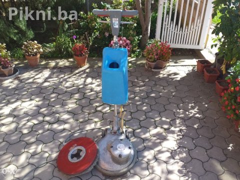 Mašina za pranje tepiha podova ploca SORMA cetkara 3