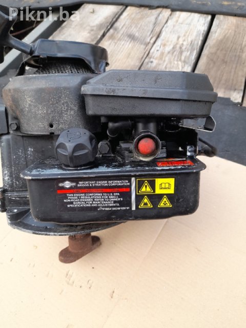 Prodajem motor od kosilice kosilice BRIGGS STRATTON - ispravan! 5