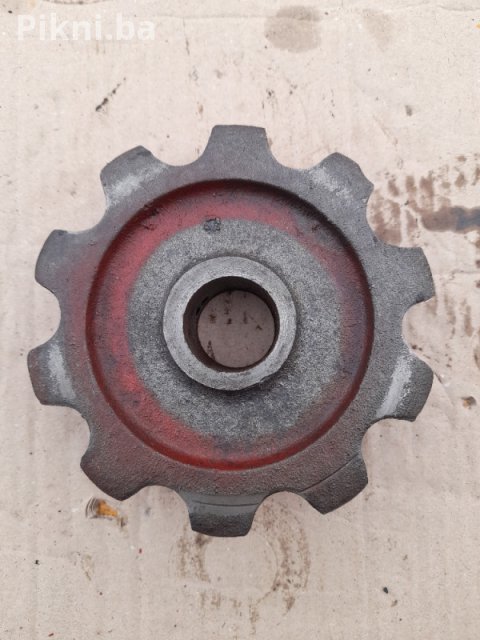 Zupcanik zupcanici djelovi kombajn traktor imt 6