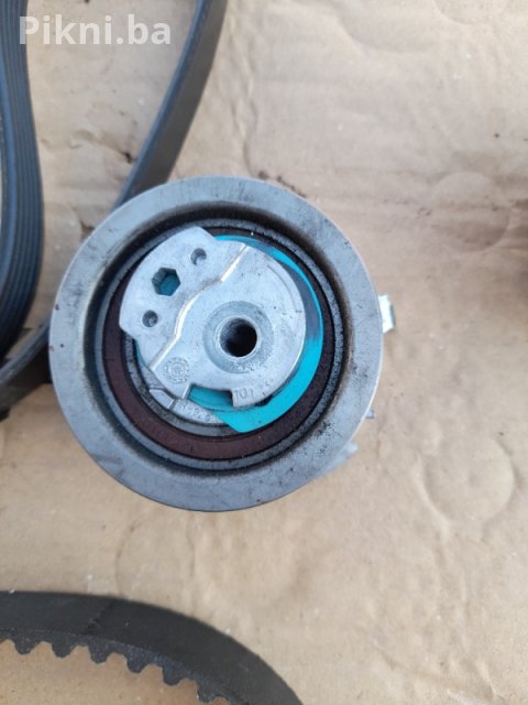 Komplet veliki servis golf 5 vodena pumpa španeri role remeni 5