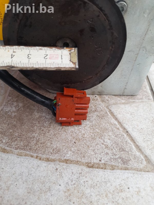 TROFAZNI ELEKTROMOTOR C. BRANDRECHT 0.37 kv / 1380 o/min - 90 KM!