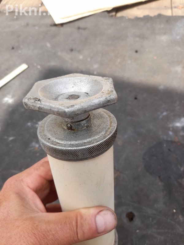 Mazalica za mast tovatna mast traktor kamion freza kosacica