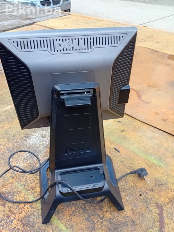 BRZA PRODAJA! Dell Monitor (17/19 inča, DVI/VGA/USB) - Povoljno!