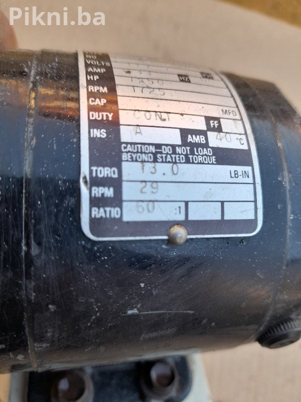 Elektro motor sa reduktorom 110v 1750/29 obrtaja elektromotori