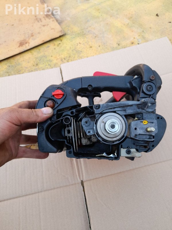 Mala motorna pila Zenoah japan motorke - Čitaj pod detaljno!