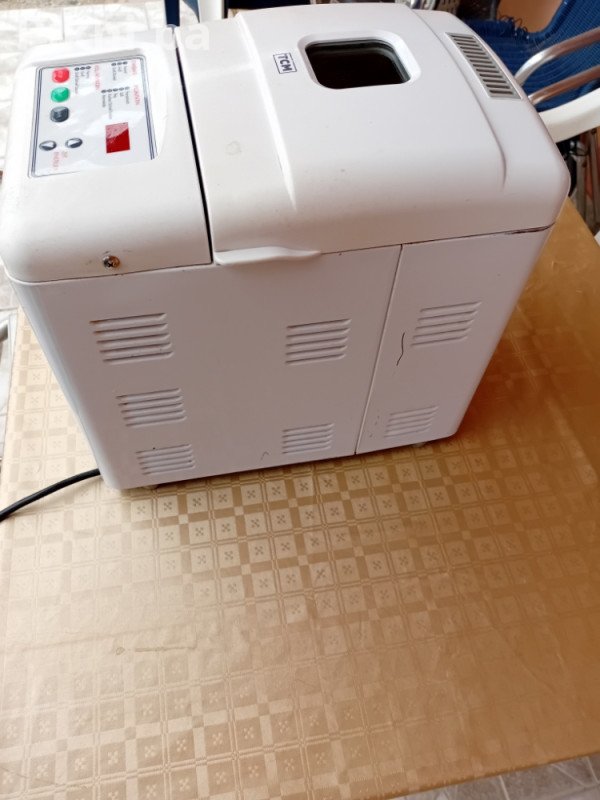 TCM Pekač Hljeba (Bread Maker) Potpuno Automatski