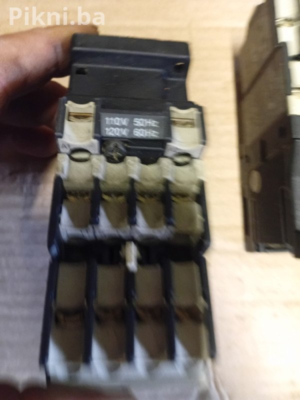 Kontaktor Moeller 20A 110v sklopka prekidac elektro material