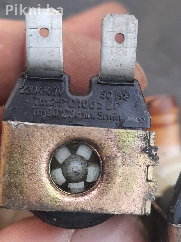 Elektromagnetni Ventil za Vodu (220V) - DVOGRANATI