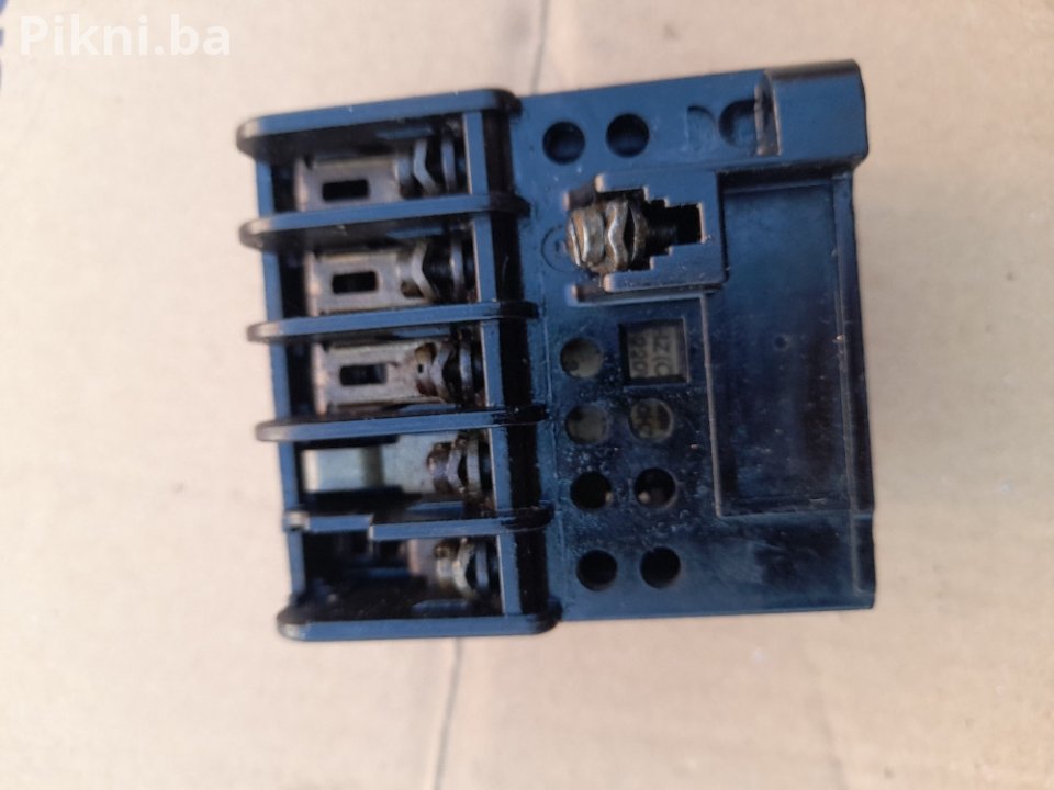 KONAKTOR / SKLOPKA SIEMENS 3TA21 (220V Špulna, Made in Germany) 45 K