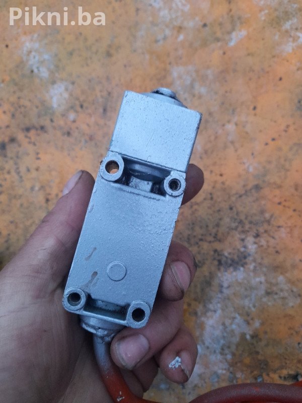 Industrijski Krajnji Prekidač (Limit Switch) - Aluminijumsko Kući