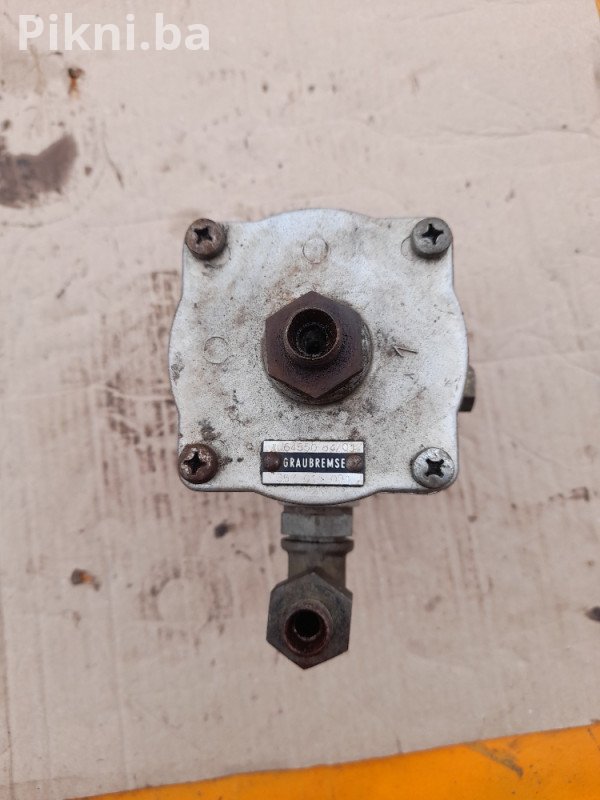 Ventil regulator sile kočenja (Graubremse/Wabco) 357 011 001