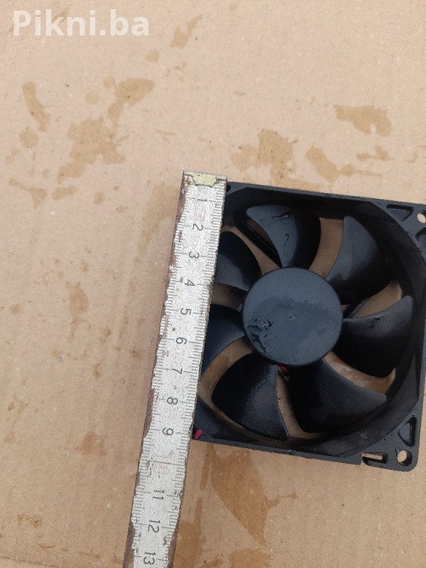 Ventilator turbina 12v coler hladnjak 9x9x3cm