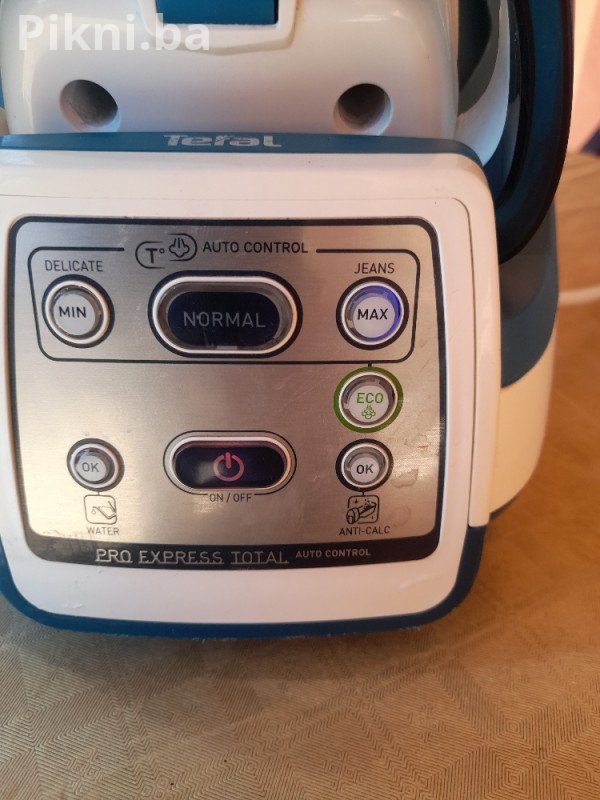 Profesionalna Tefal pegla na paru, Groupe SEB - oštećena