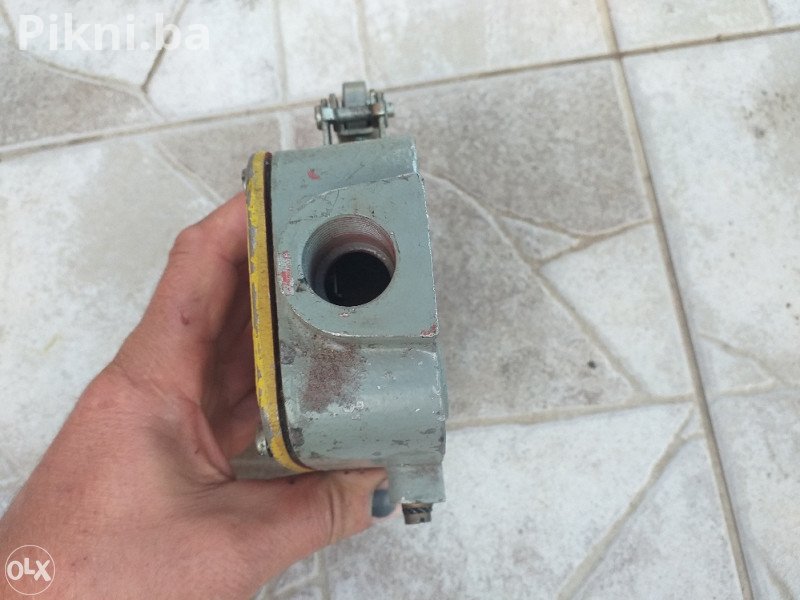 EKSTREMNO ROBUSTAN Industrijski Granični Prekidač HVLE (380V/10)