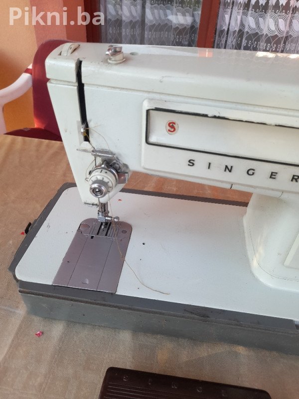 Singer 509 - Vintidž šivaća mašina u odličnom stanju