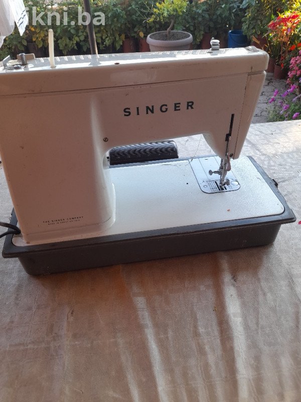 Singer 509 - Vintidž šivaća mašina u odličnom stanju