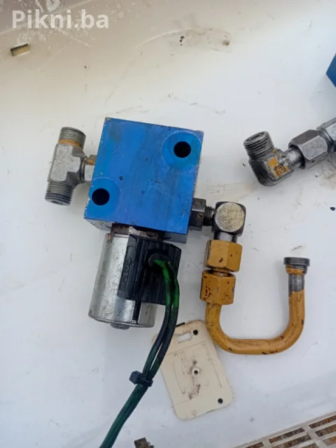 SNIŽENO! | Hidraulični Elektro-Magnetni Ventil 24V DC - 2 Komada 9