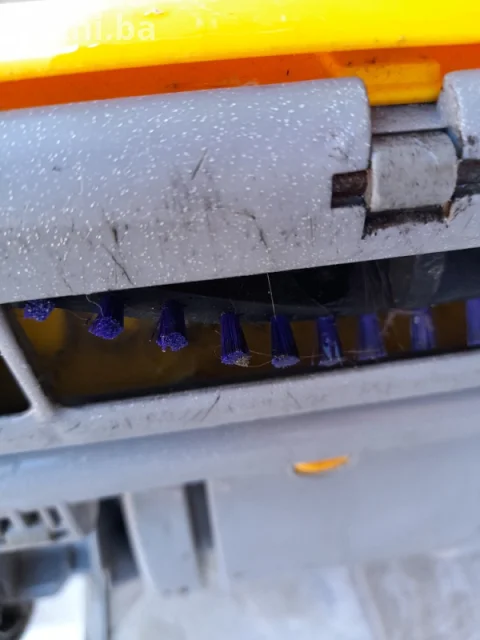 Stapni usisivac DYSON DC04 kicni usisivaci citaj pod detaljno 5
