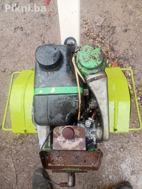 Motokultivator KOPAČICA FREZA HOLDER H7 - Benzin - Super Ispravan 10