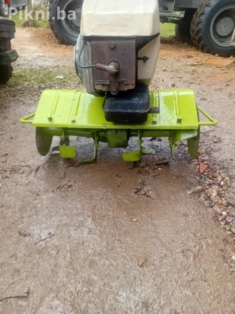 Motokultivator KOPAČICA FREZA HOLDER H7 - Benzin - Super Ispravan 8