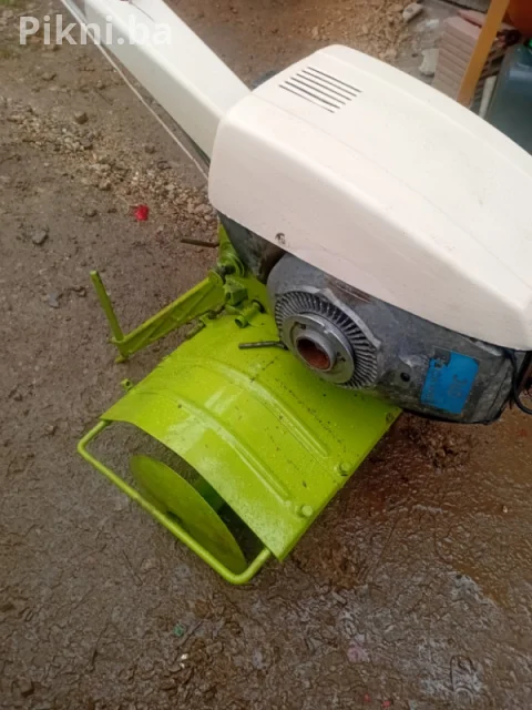 Motokultivator KOPAČICA FREZA HOLDER H7 - Benzin - Super Ispravan 7