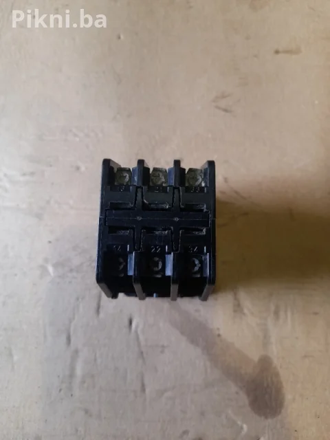 Kontaktor 20A 220v spula sklopke prekidaci 7
