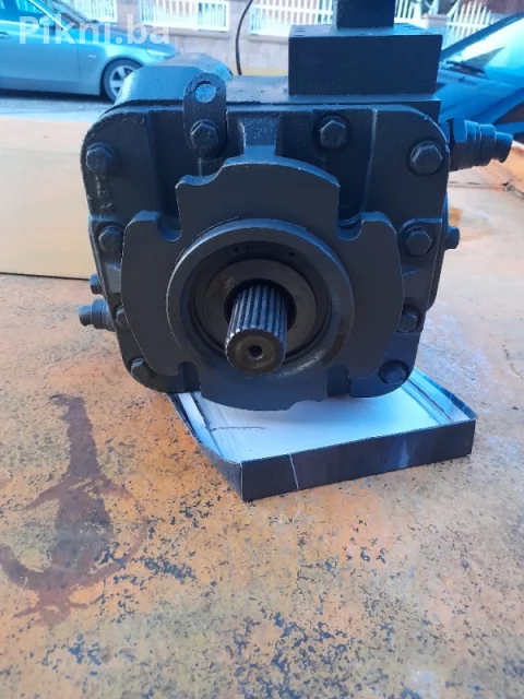 GOTOVO NOVA! Hidraulična Pumpa SAUER-DANFOSS SPV 23 9