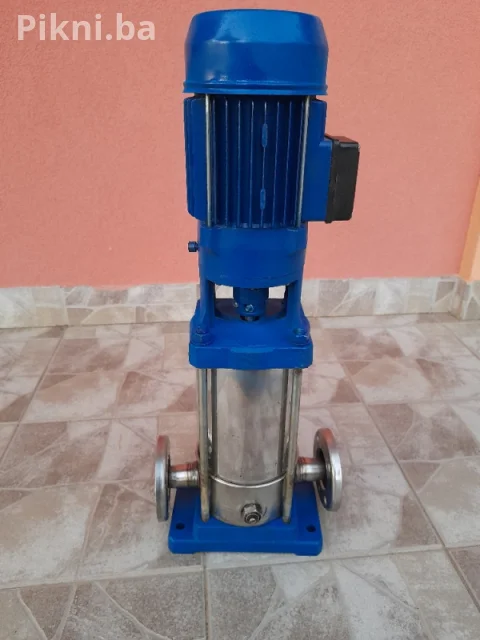 LOWARA Vertikalna Višestepena Pumpa SV206F07T - Idealna za Hidrof 5
