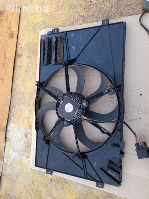 Ventilator hladnjaka (klima) sa kućištem - VW 1K0 959 455 FB (ORI 5