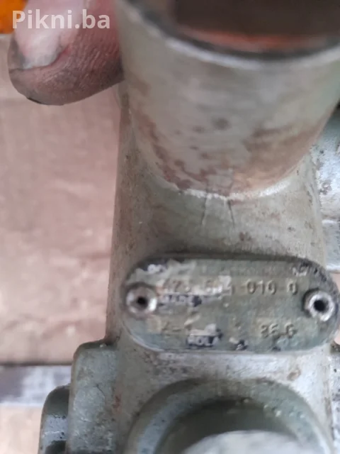 Pneumatski ventil prva petroletka traktor kamion prikolicu imt 5