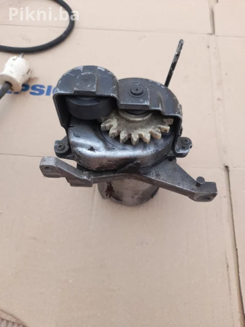Startni zupčanik s kvačilom za kosilicu (Briggs & Stratton, Tecum 30 KM 5