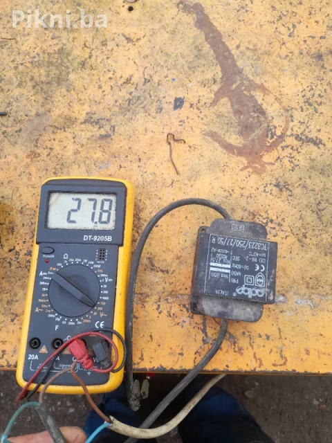 Snažan Transformator (Trafo) 200 VA - 220V na 27.8V (Izmjenični A