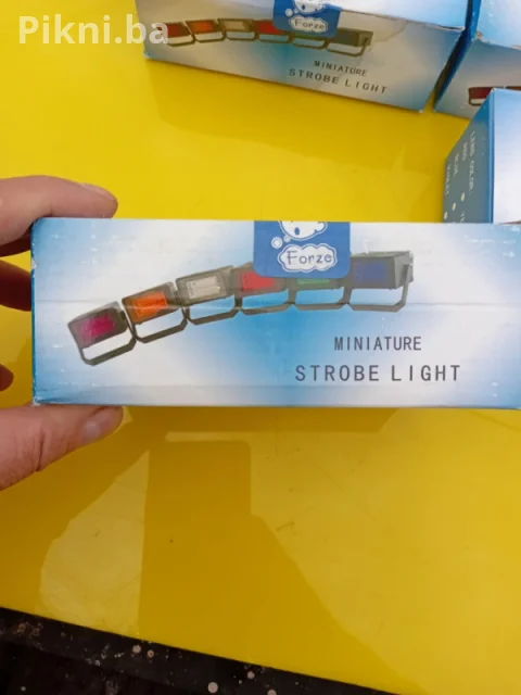 RASPRODAJA! Mini Stroboskop/Rotacija Lampe - NEON ZELENA 12v