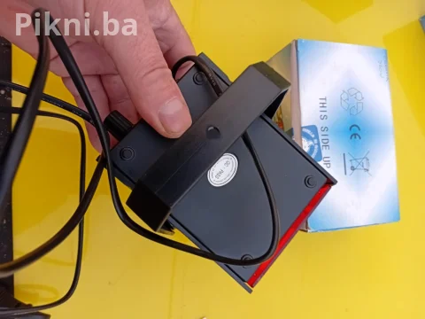 VIP Rasveta za Vaš Prostor: Mini Crveni Stroboskop (Strobe Light) 9