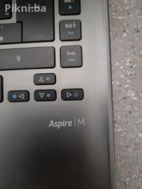 Laptop Acer Aspire M5 Ultrabook / i3 / Alu kućište / Svijetleća t 10