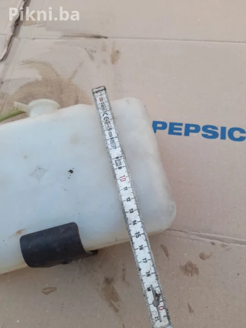 Posuda i pumpica za pranje stakla Mercedes L 608 12V (80 KM) 9