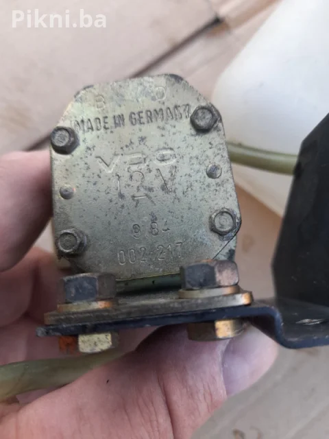 Posuda i pumpica za pranje stakla Mercedes L 608 12V (80 KM) 6