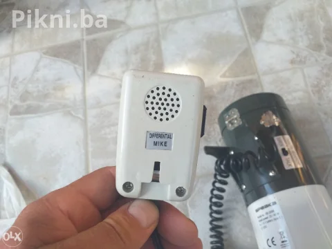 Megafon 45w SPEAKA 8x1,5v nove baterije 9