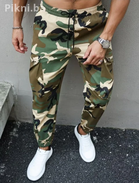 Maskirne Cargo Pantalone / Jogger - NOVO - Veličina XL 6