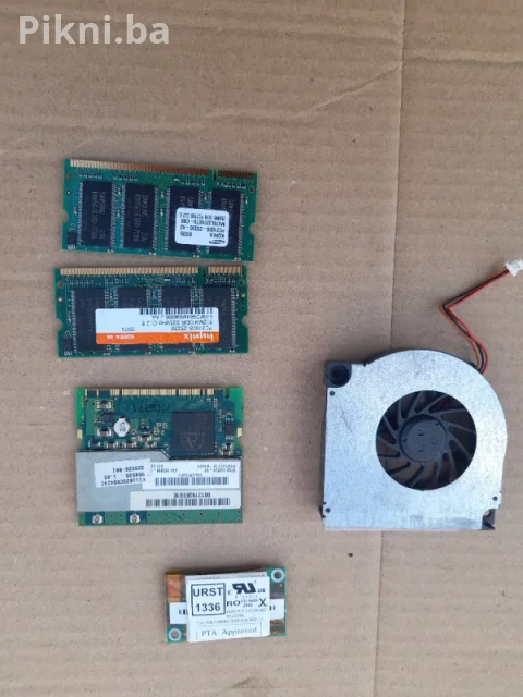 Ekran laptop Toshiba lap top računar kompjuter za dijelove 9
